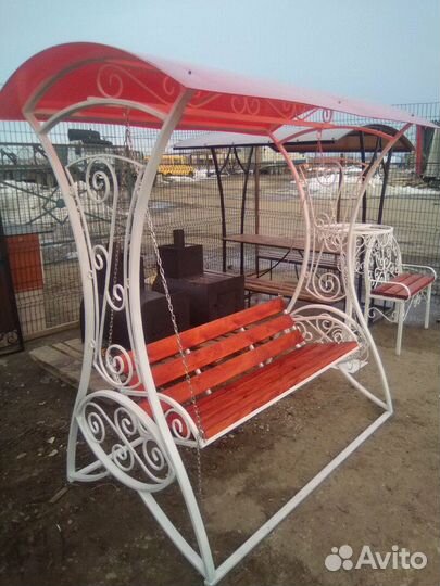 Кованые качели