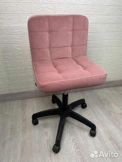 Стул мастера Артист на колесиках