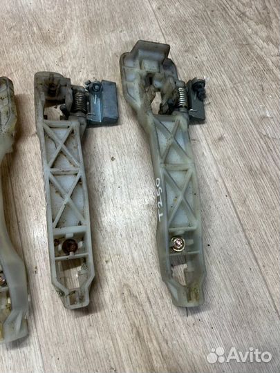 Кронштейн ручки двери Chevrolet Aveo T250 F14D3