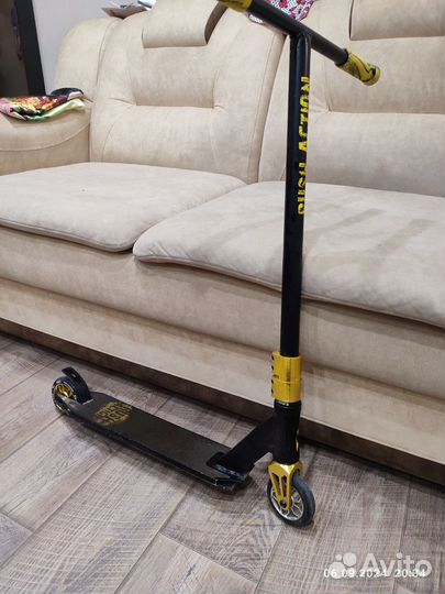 Трюковой самокат