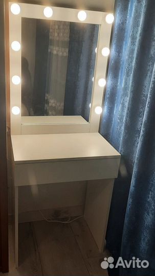 Столики для макияжа с зеркалом оптом