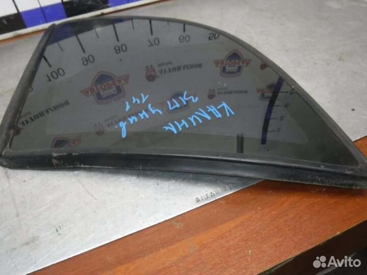 Стекло боковое заднее правое Лада Калина 11183