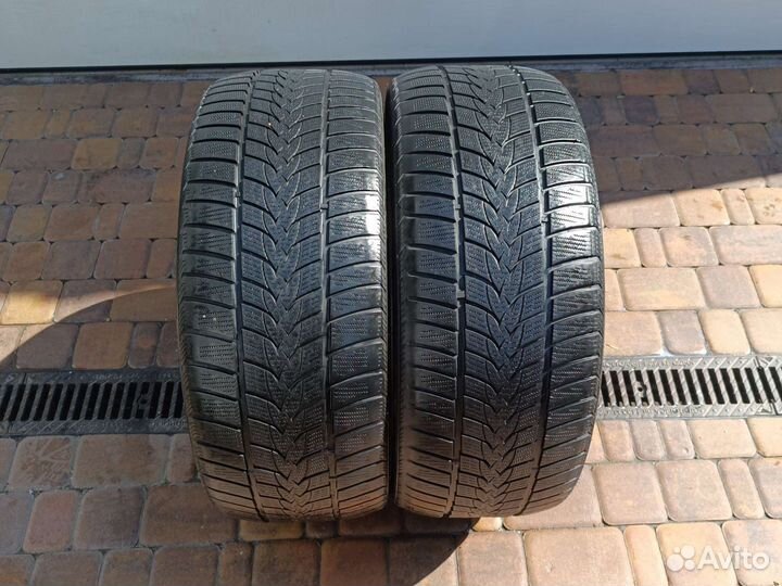 Minerva Frostrack UHP 255/40 R20 101V