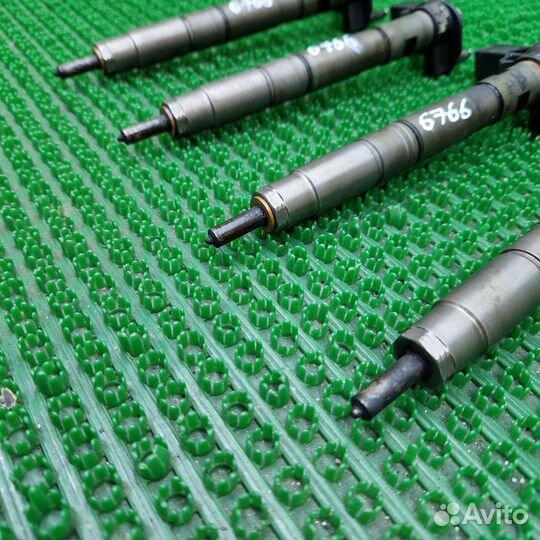 Форсунка топливная Volkswagen Tiguan 5N1 2008