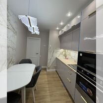 2-к. квартира, 58 м², 13/15 эт.