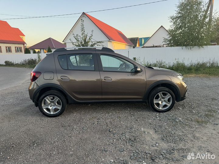 Renault Sandero Stepway 1.6 AT, 2021, 23 700 км