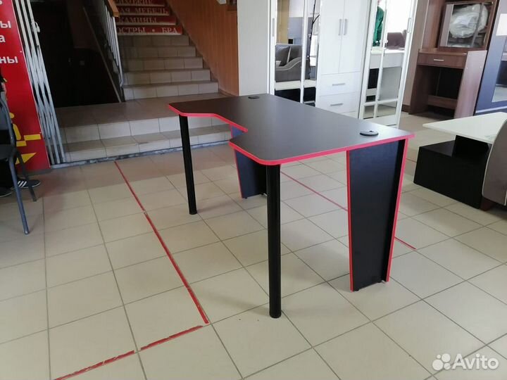 Стол компьютерный 