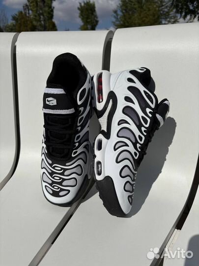 Nike Air Max Plus Drift ‘White and Black'