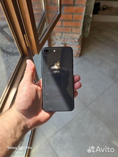 iPhone 8 Plus, 256 ГБ