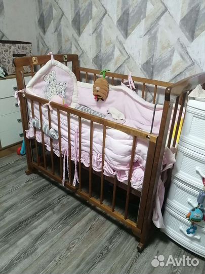 Детская кроватка