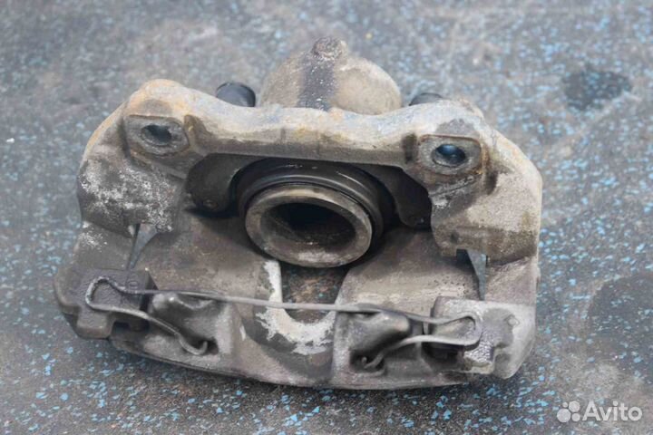 Суппорт Opel Zafira B (Опель Зафира) A05 93176427