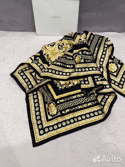Платок Versace atelier