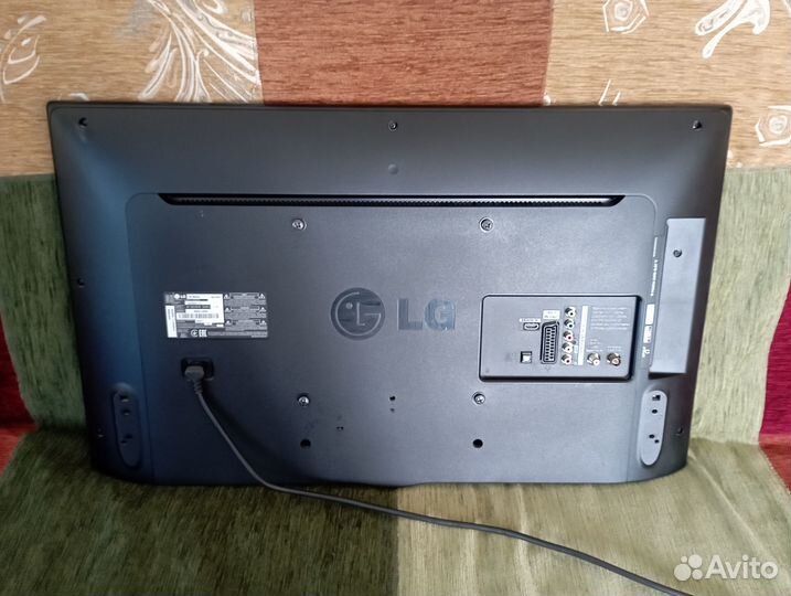 Телевизор LG 32LB563U