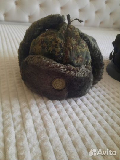 Мужская шапка, фуражка и берет