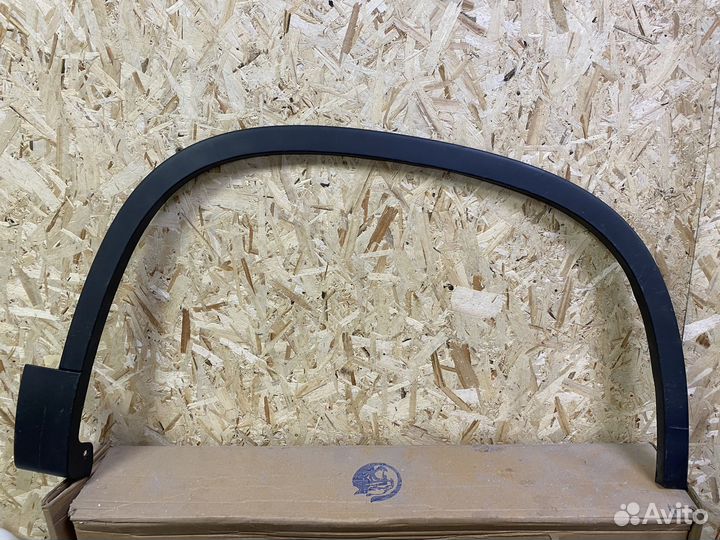 Накладка крыла tiguan 1