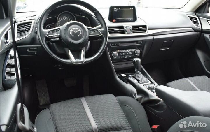 Mazda 3 1.5 AT, 2018, 90 470 км