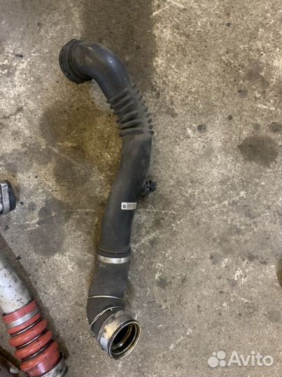 Трубопровод наддувочного воздуха BMW E90/91/92/93