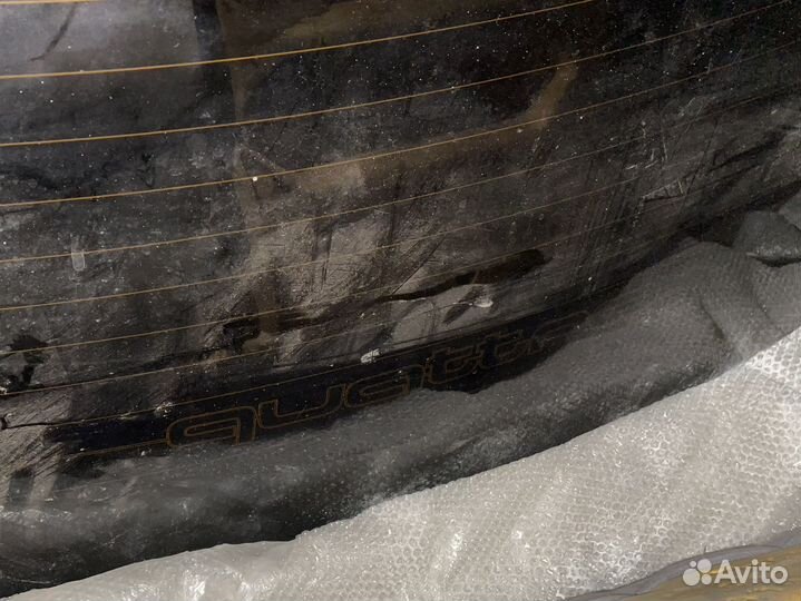 Заднее стекло audi 100 quattro