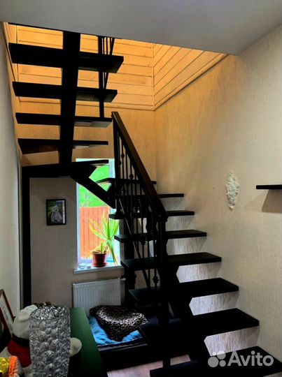 Г-образная лестница