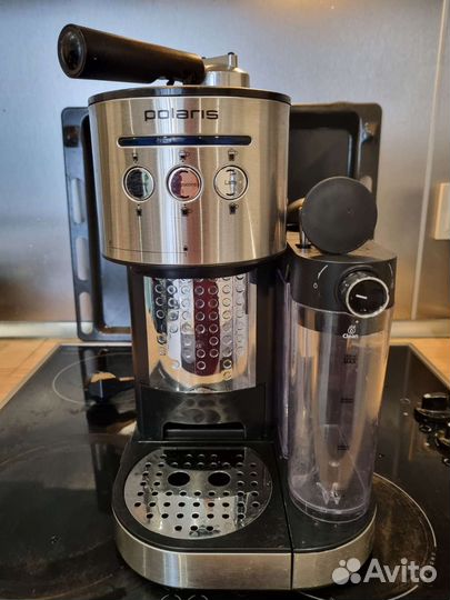 Кофеварка рожковая Polaris pcm 1518AE