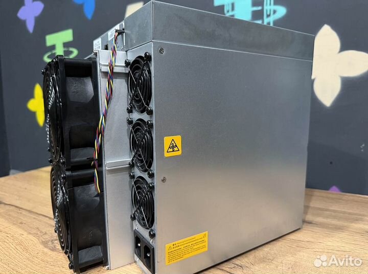 Майнер Antminer L7 9050М