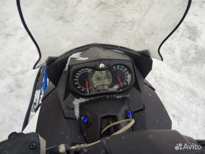 Снегоход BRP Ski-Doo Summit 800