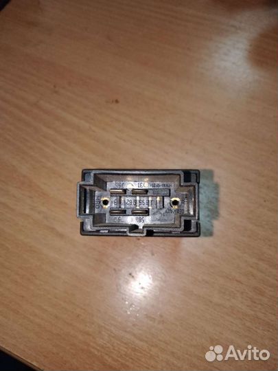 Кнопка обогрева заднего стекла Skoda Octavia