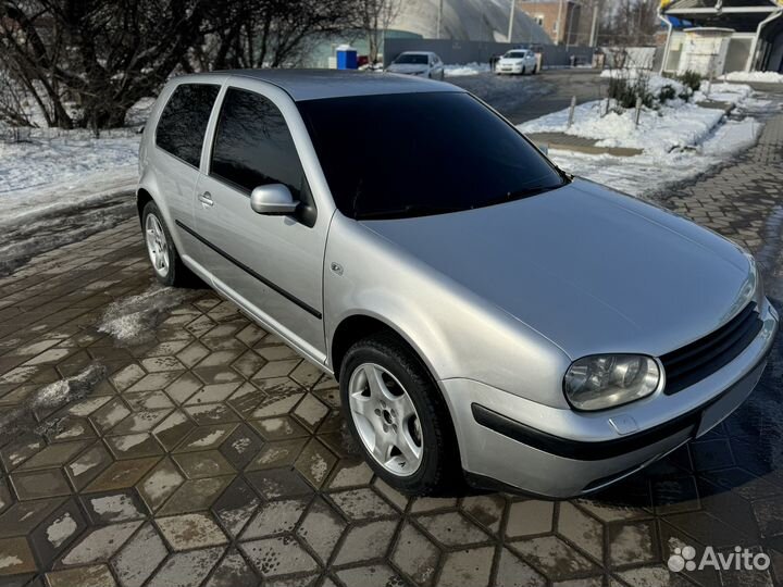 Volkswagen Golf 1.6 МТ, 2001, 351 000 км