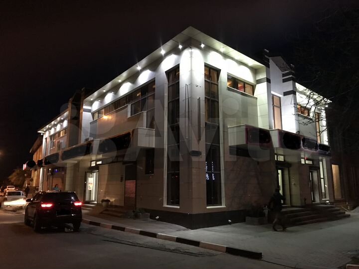 Торговое помещение в центре, 357 м²