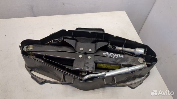 Набор инструментов штатный Opel Vivaro, 2004