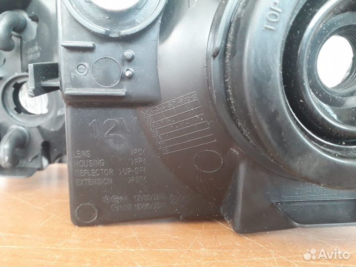 Фара правая mazda 323 2002-2004 Новая ST2161144R