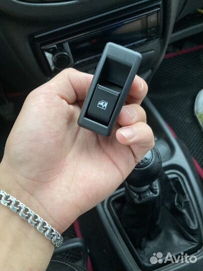 Кнопка стеклоподъемника лада