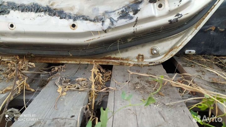 Дверь задняя правая Mitsubishi lancer cedia