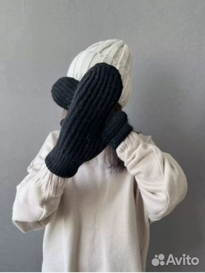 Женские варежки вязаные