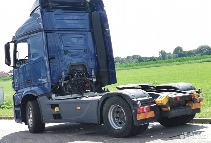 В разборке грузовик Mercedes,Actros mpiv с 2013