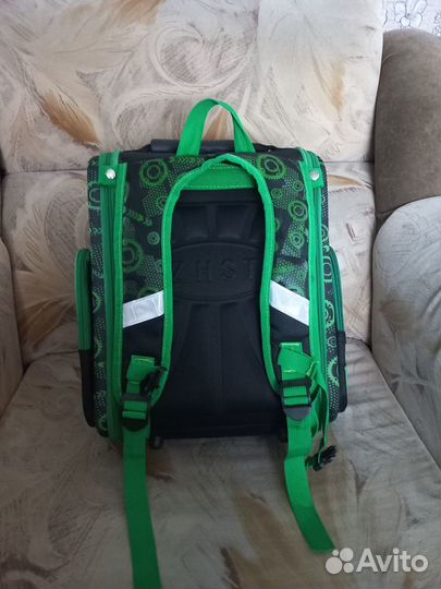 Рюкзак школьный с ортопедической спинкой