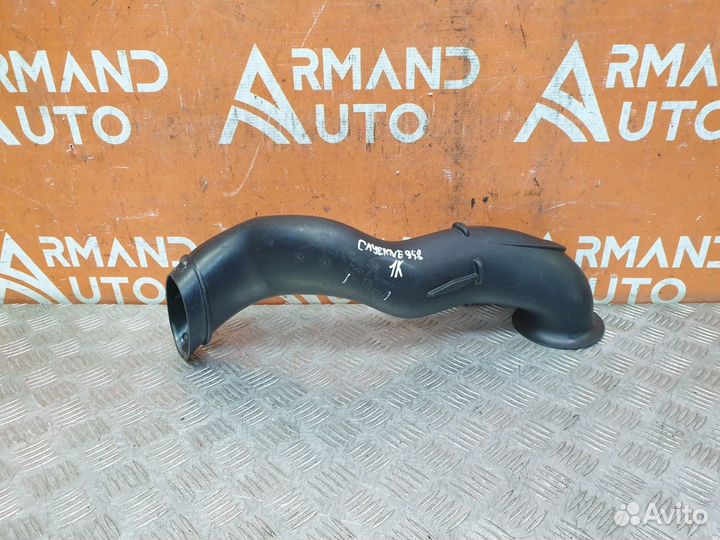 Патрубок воздушного фильтра правый Porsche Cayenne