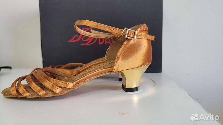 Туфли для бальных танцев