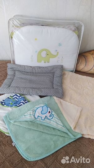 Комплект в кроватку с бортиками, подушка и плед