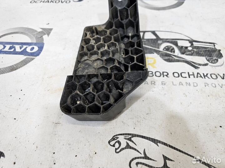 Крепление радара Range Rover Velar L560