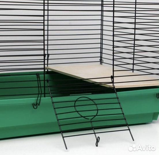 Клетка для шиншилл с 3-я деревянным этажами