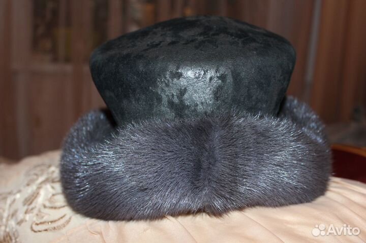 Женская зимняя шапка