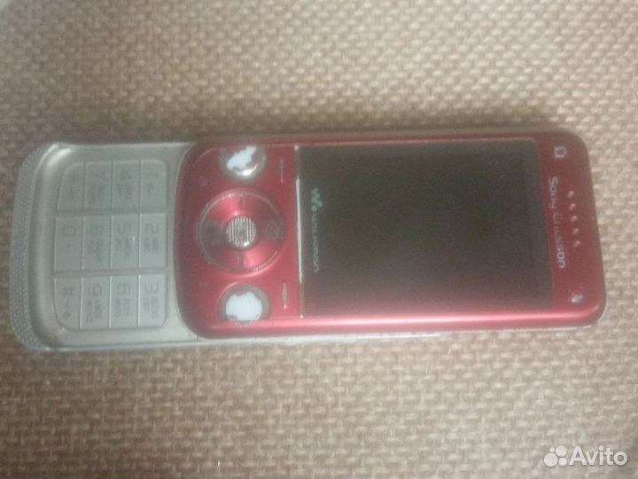 Кнопочный телефон sony ericsson