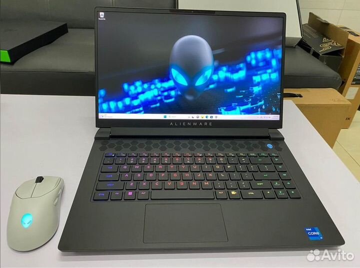 Alienware M16 i7 13700HX RTX 4070 2.5K