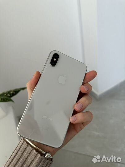 iPhone X, 64 ГБ