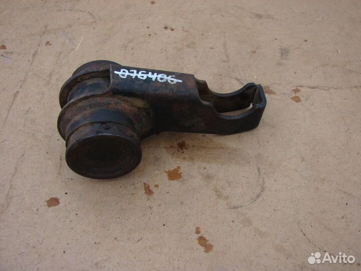 Задний рычаг торсиона Toyota Land Cruiser 100 2001