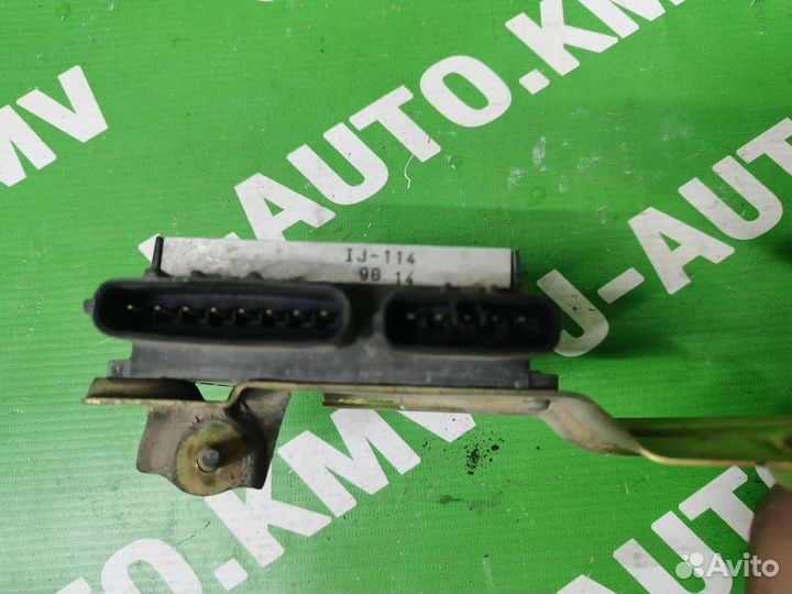 Блок управления двигателем Toyota Avensis