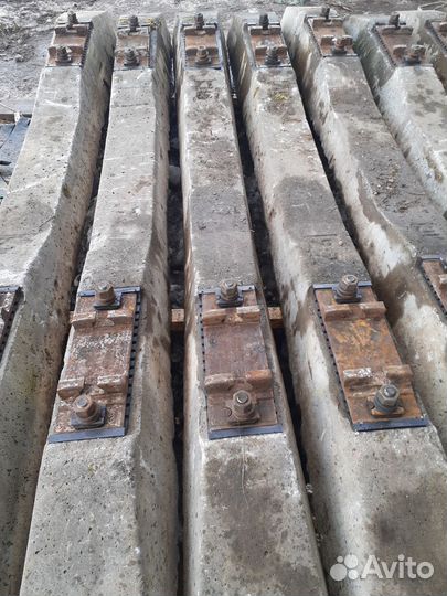 Шпала жб в сборе б/у