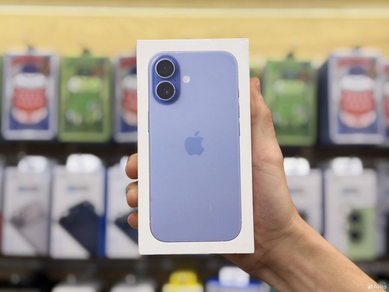 iPhone 17, 256 ГБ, SIM + eSIM