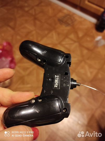 Машинка с пультом управления на аккомуляторе